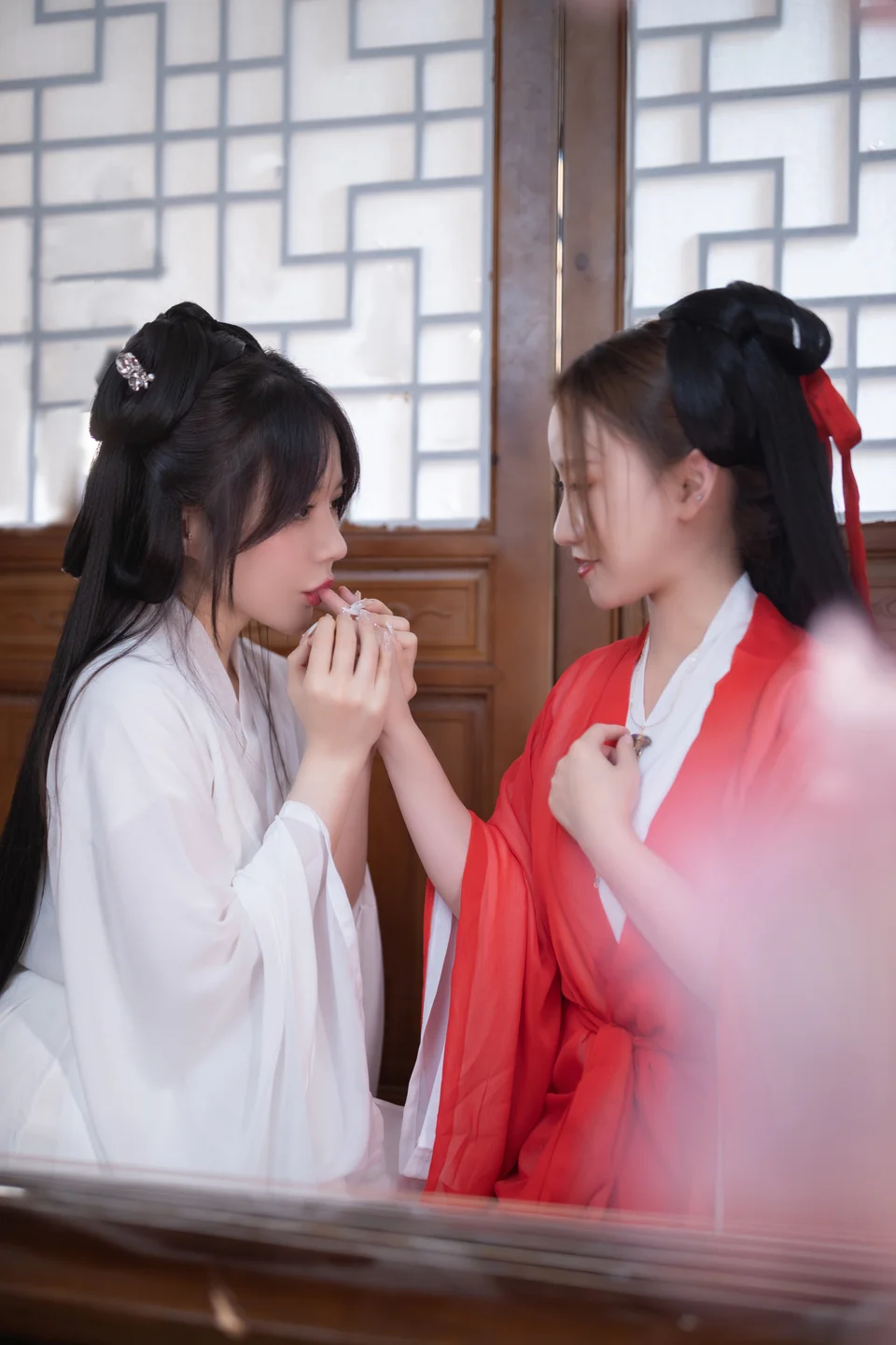 鱼子酱Fish - 双人古装 [154P-1.27GB]  tg@simisebaisi 【丝足阁】020.webp